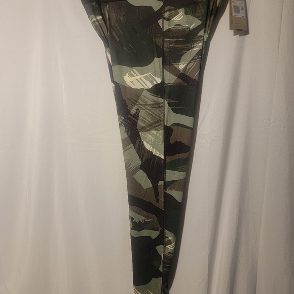 Nike Pro Dri Fit Compression Tights Mens Size XXL-Tall Camo Green DQ8363 386 - Picture 4 of 7
